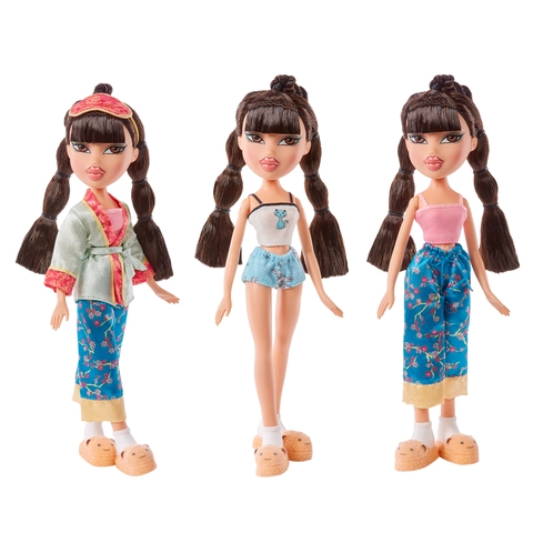 Bratz Slumber Party Cloe Fashion Doll with 2 Sets of Pajamas