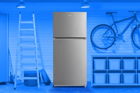 Midea MRT18D3BST 18 CuFt Garage Ready Top-Freezer Refrigerator in