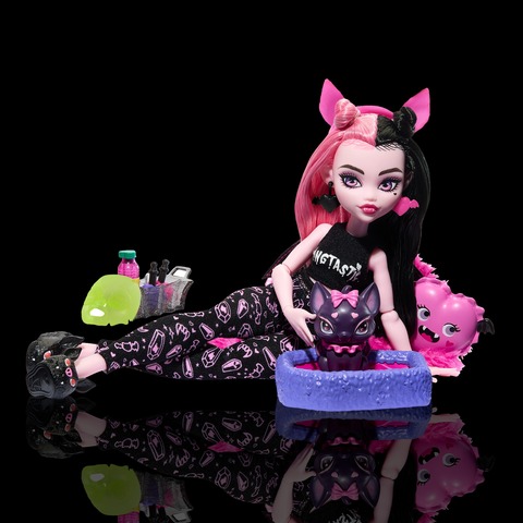 Monster High Doll, Draculaura with Accessories and Pet Bat