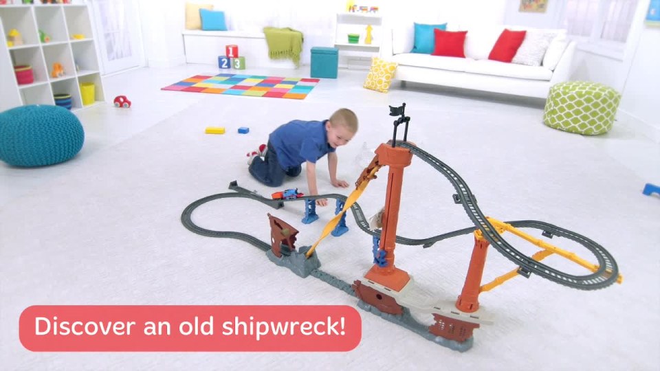 thumbnail video image 2 of Fisher Price Motorized Thomas & Friends TrackMaster Shipwreck Rails Set, 2 of 10