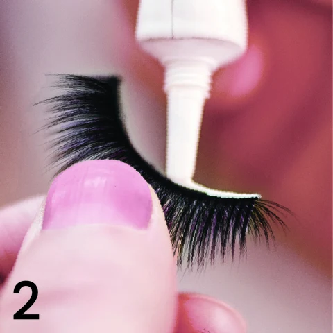 2. Apply KISS Lash Adhesive along lash band.