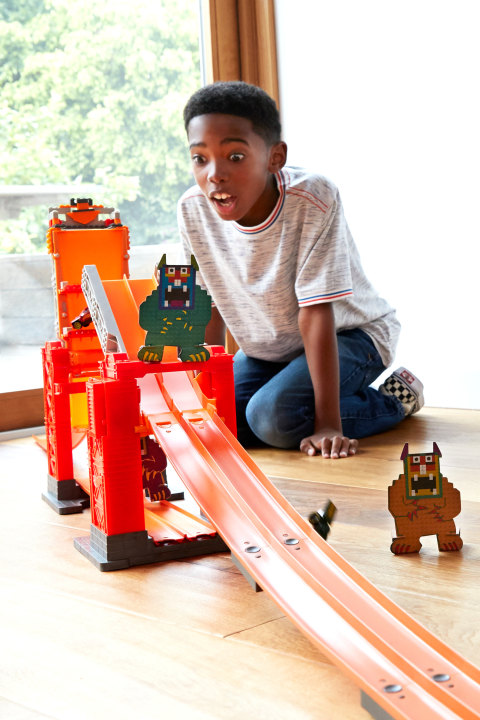 hot wheels stunt bridge