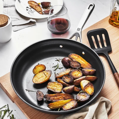 Zwilling J.A. Henckels 3 Piece Fry Pan Set - 66209-000 | Abt