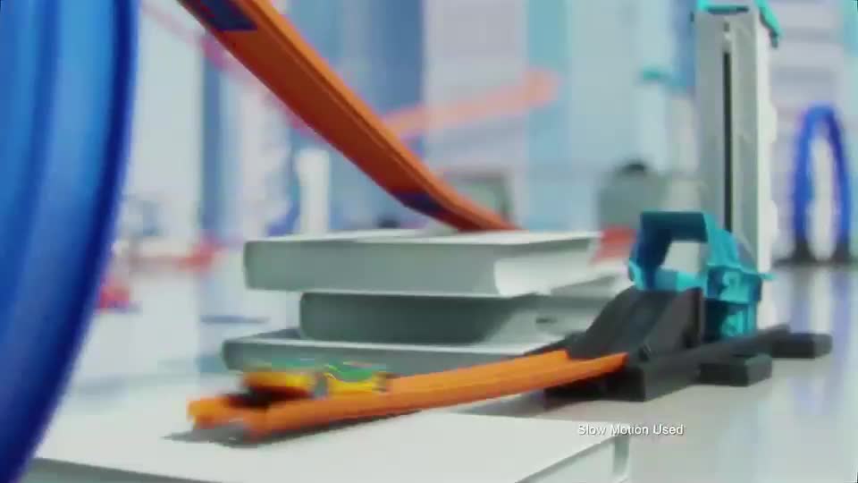 thumbnail video image 2 of Hot Wheels Track Builder System Power Booster Kit, 2 of 16