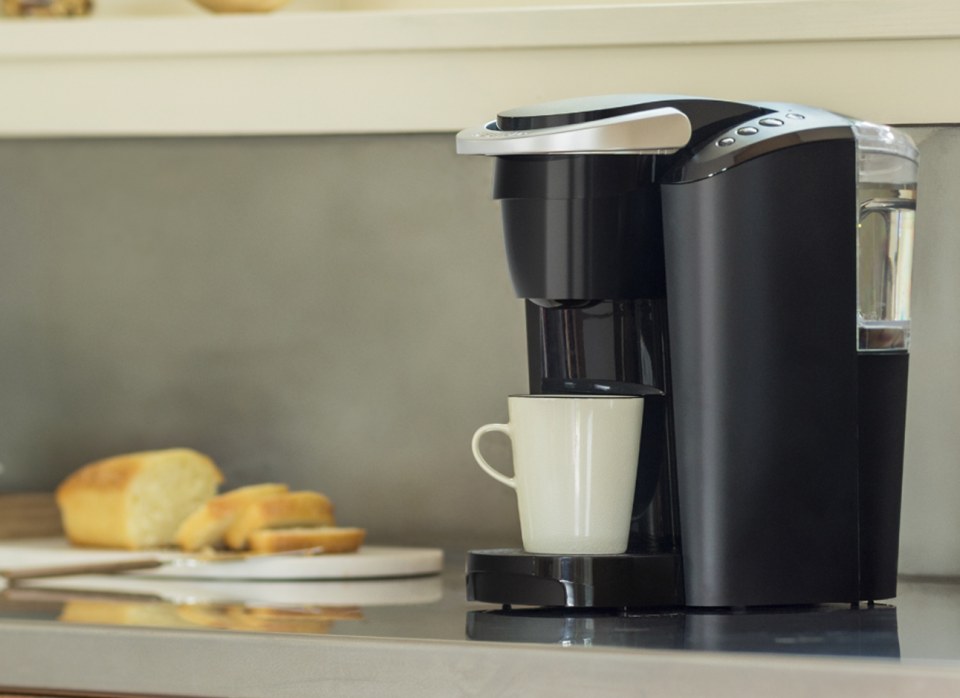 Keurig K Compact Review: Do the K-Compact Reviews Match the Price – Black  Ink Coffee Company