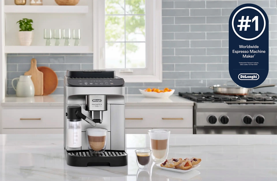 DeLonghi Magnifica Evo Espresso Machine with Frother | Abt
