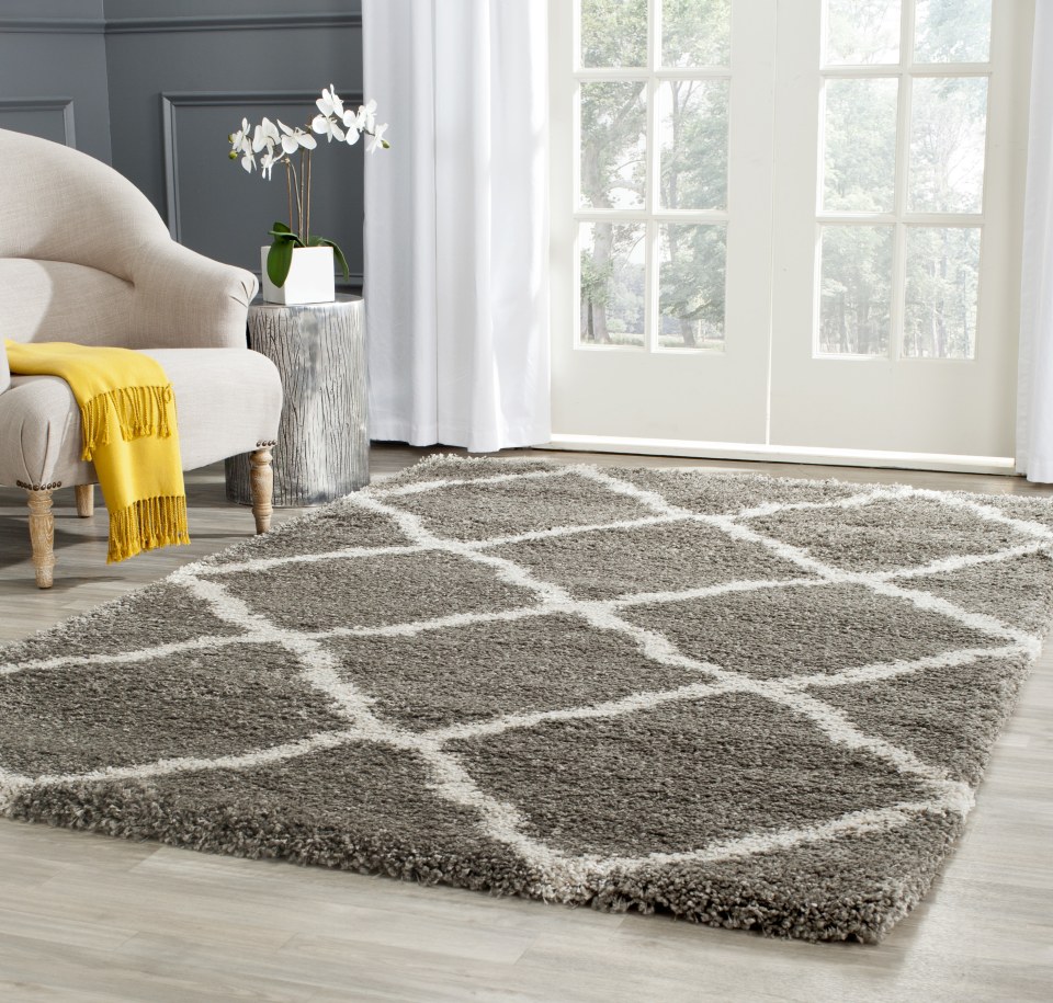 Safavieh Belize Lakin Shag 2 x 11 Ivory/Charcoal Indoor Geometric Moroccan Runner Safavieh Belize Lakin Shag 2 x 11 Ivory/Charcoal Indoor Geometric Moroccan Runner