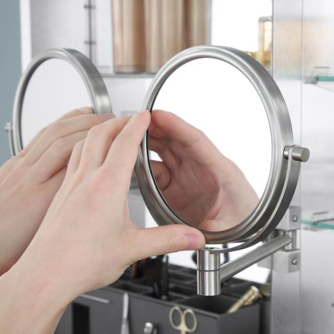 Swivel magnifying mirror