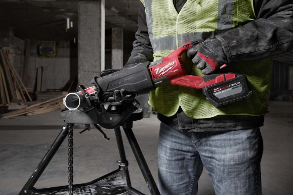 Milwaukee super sawzall online cordless