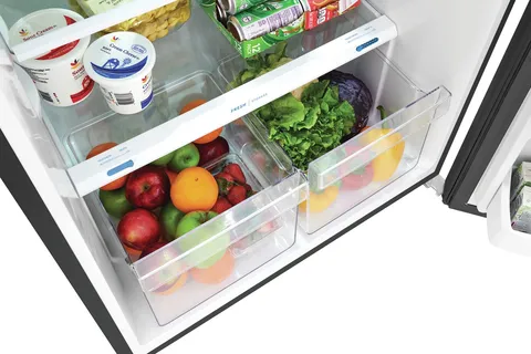 Frigidaire 28 in. 17.6 cu. ft. Top Freezer Refrigerator Frigidaire 28 in. 17.6 cu. ft. Top Freezer Refrigerator