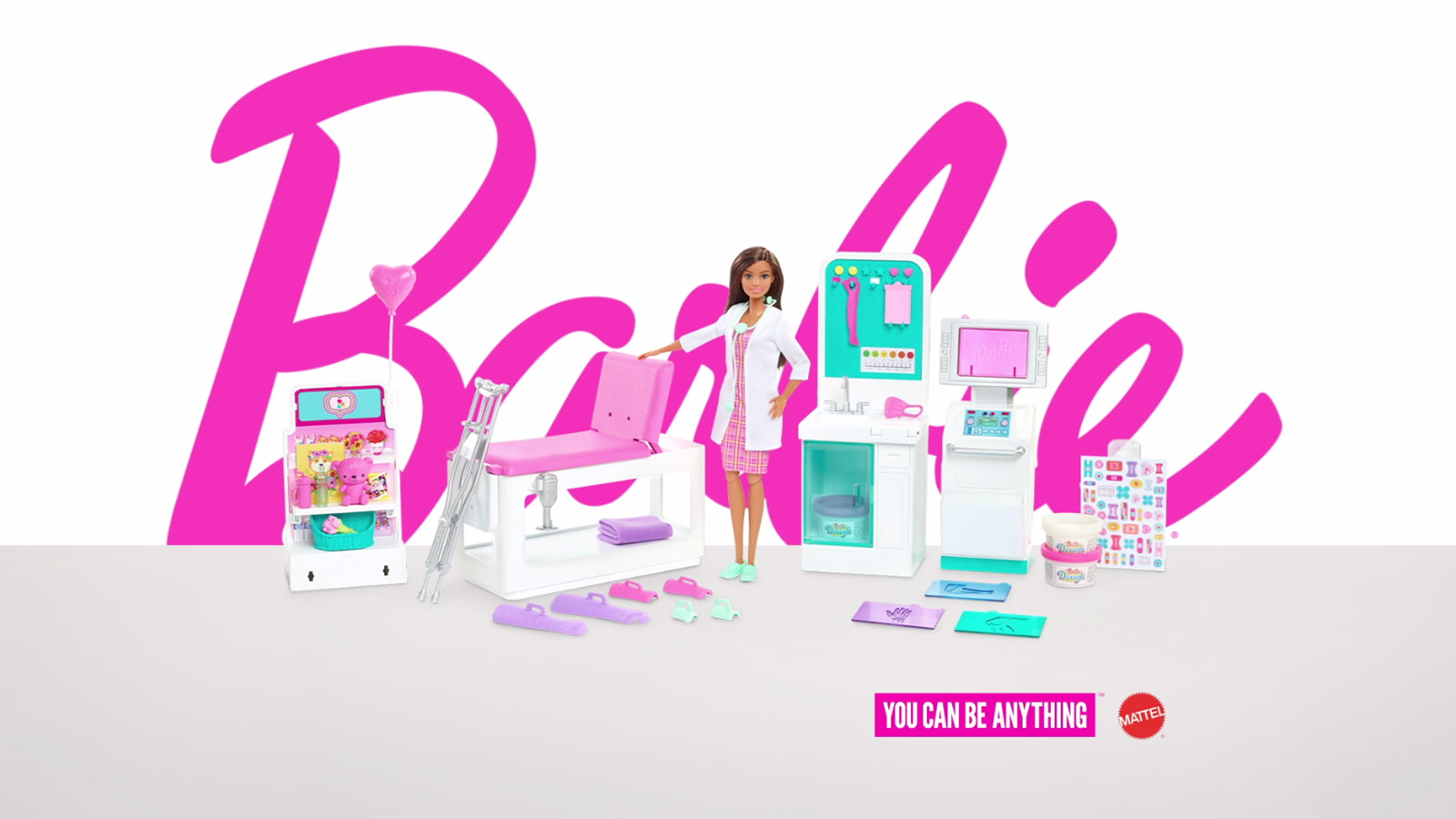 Brunette Doctor Doll Doctors Coat & Clinic Playset Barbie Fast Cast Clinic