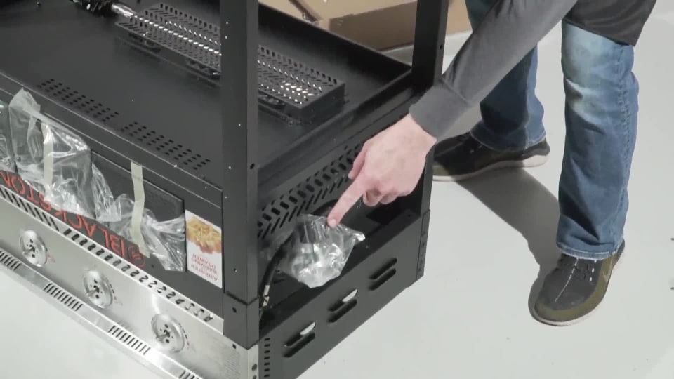 Blackstone 4Burner 36" Propane Griddle with Air Fryer and Hood