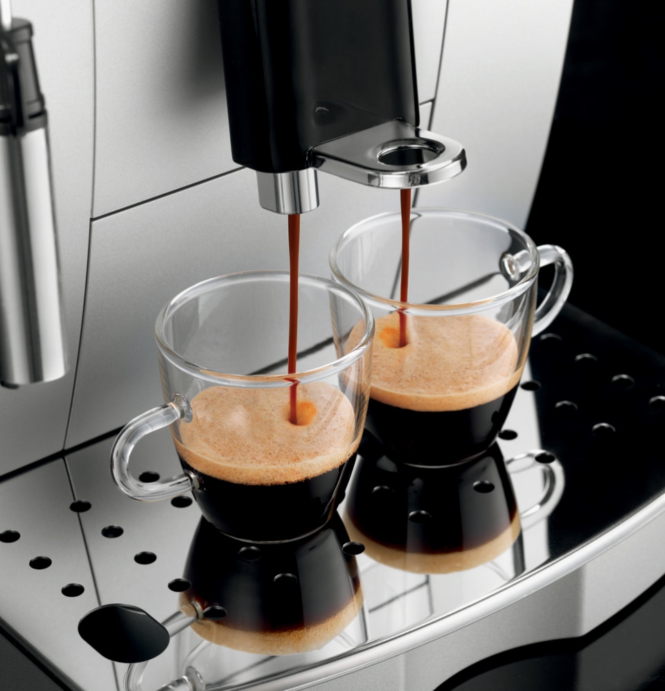 De'Longhi Magnifica Smart Espresso & Cappuccino Maker,60 Ounces, Black:  Home & Kitchen 