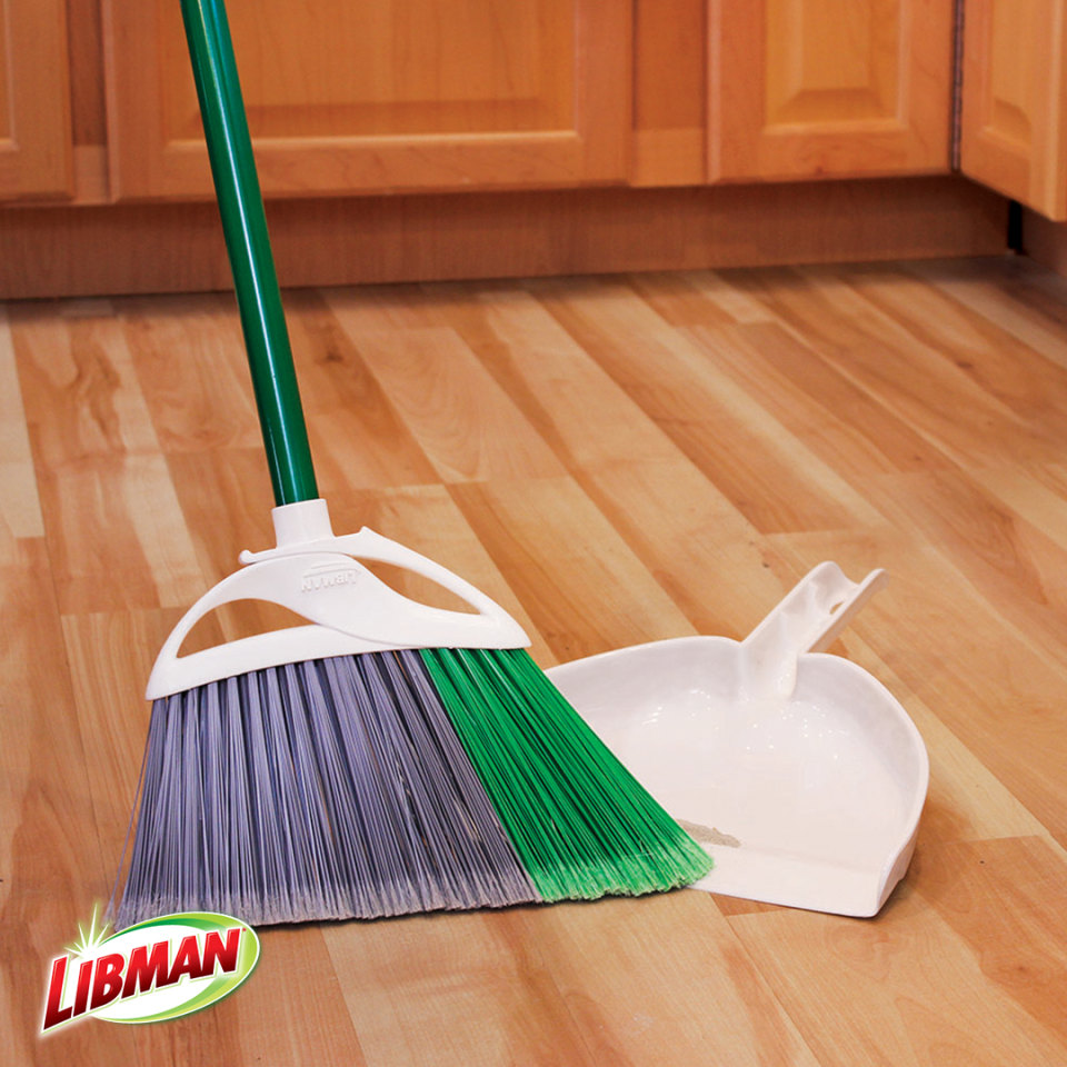 Libman Green and White Extra Large Indoor Outdoor Angle Broom with Snap