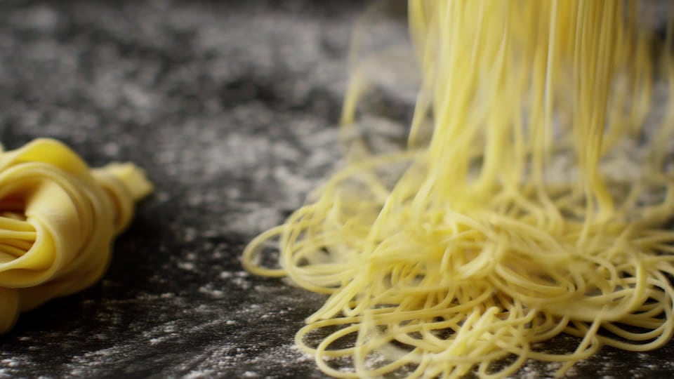 5-Piece Pasta Deluxe Attachment Set (Pasta Roller + Spaghetti, Fettuccine,  Capellini, & Lasagnette Cutter), KitchenAid