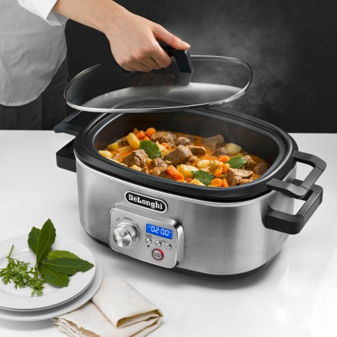 Delonghi Livenza Programmable 6 Qt Slow Cooker With Stovetop Safe Pot Reviews Qt Slow Cooker With Stovetop Safe Pot, It Use To Keep Food Warm Without Overcooking