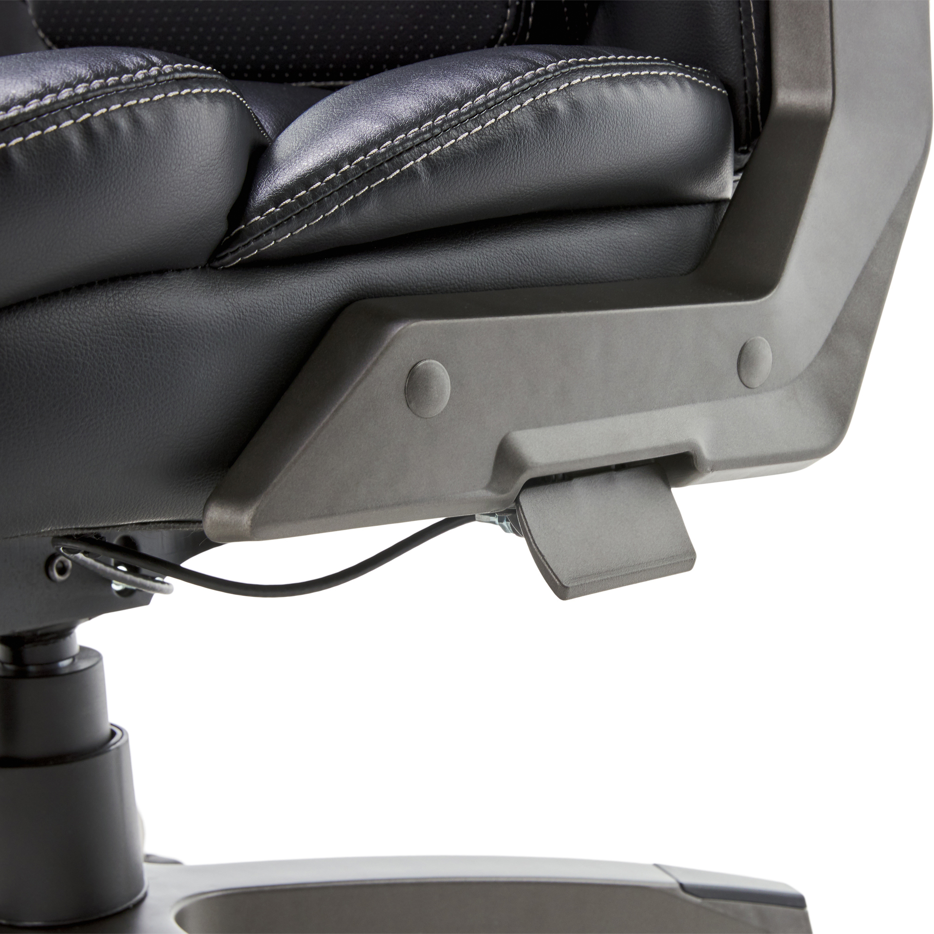 LaZBoy Manager Chair with Adjustable Headrest Homesmartcamera