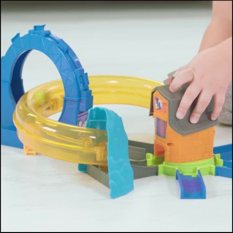 Thomas And Friends Minis Boost 'N Blast Stunt Set With Exclusive Mini, New Sealed, FJP36, Ages 4+
