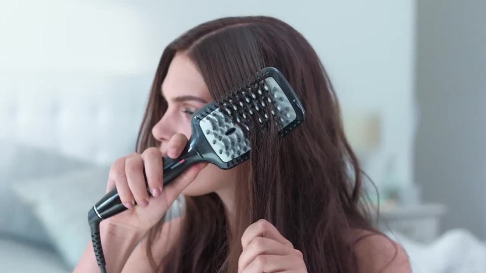 Infiniti Pro by Conair DiamondInfused Hot Paddle Brush BC7R2