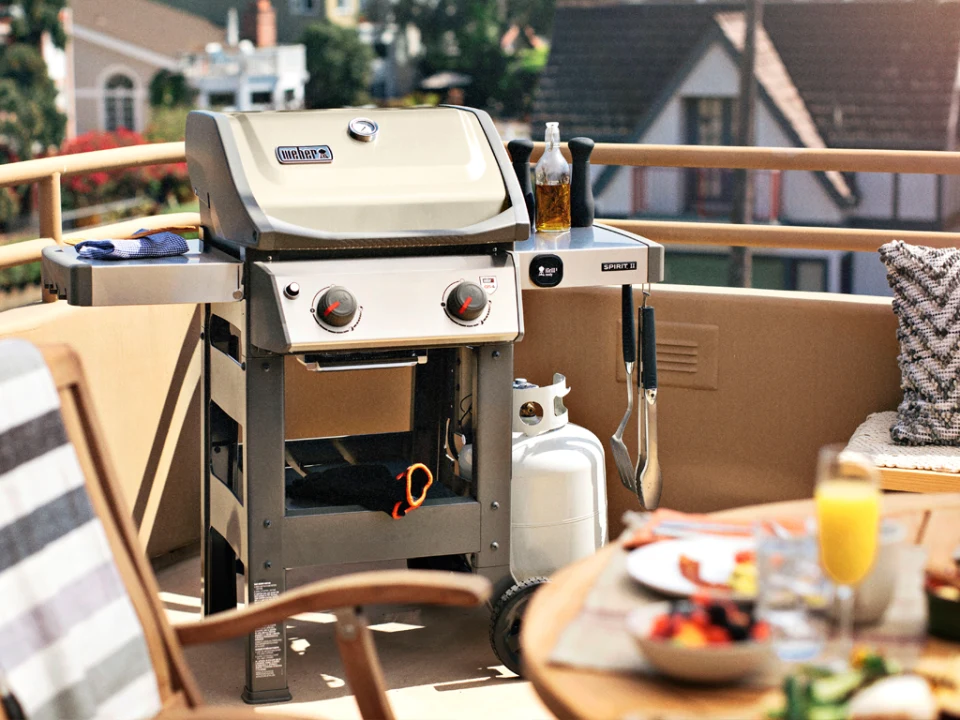 Weber Spirit II E-210 Propane Gas Grill - Thumbnail 5