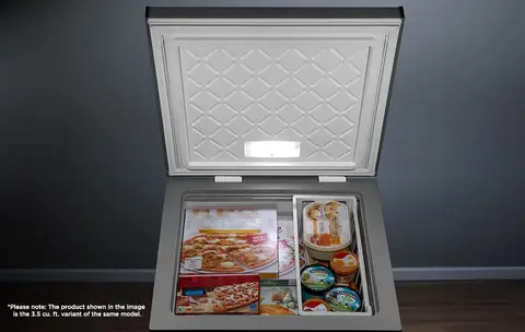 Midea 30.3 x 33.5 x 22-in 7-ft³ Manual Defrost Chest Freezer