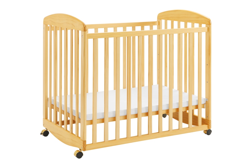 DaVinci Alpha Rocking Mini Crib, White
