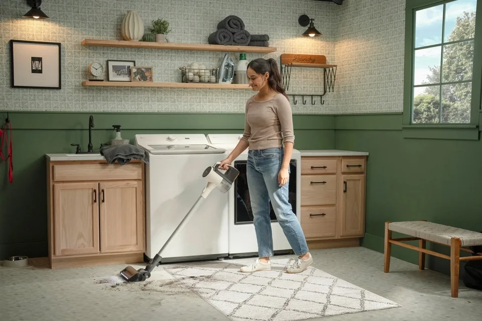 LG - C5323B0 - CordZero Q3 Cordless Stick Vacuum with Auto Multi LG - C5323B0 - CordZero Q3 Cordless Stick Vacuum with Auto Multi