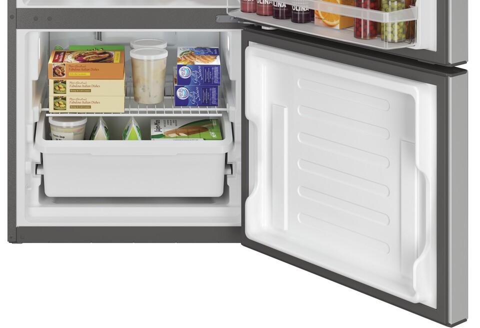 GE GBE10ESJSB Compact Bottom Freezer Refrigerator review: This small  bottom-freezer fridge was a big disappointment - CNET