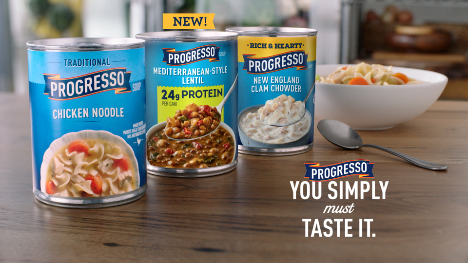 Progresso Rich & Hearty, Chicken & Homestyle Noodle Canned Soup, 19 oz. - image 2 of 9