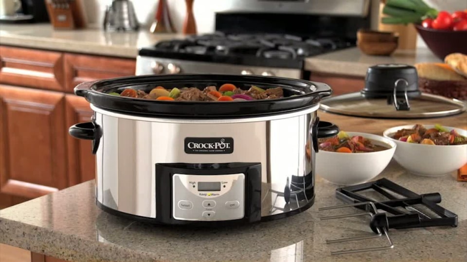 BELLA 5 Quart Programmable Slow Cooker with Timer, Polished