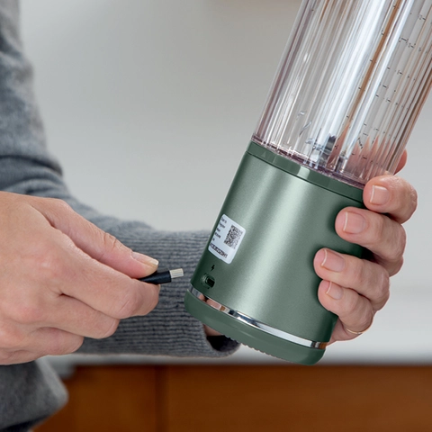 Amazon.com: Ninja Blast Portable Blender, Cordless, 18oz