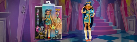 Monster High Doll, Cleo De Nile with Accessories and Pet Dog, Posable  Fashion Doll with Blue Streaked Hair