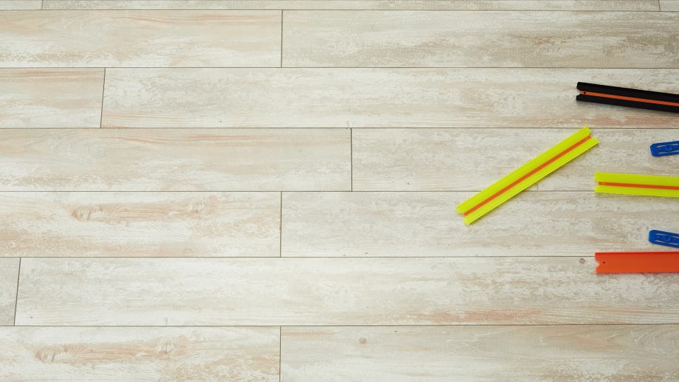 thumbnail video image 2 of Hot Wheels Track Builder 4' Straight Track, 2 of 7