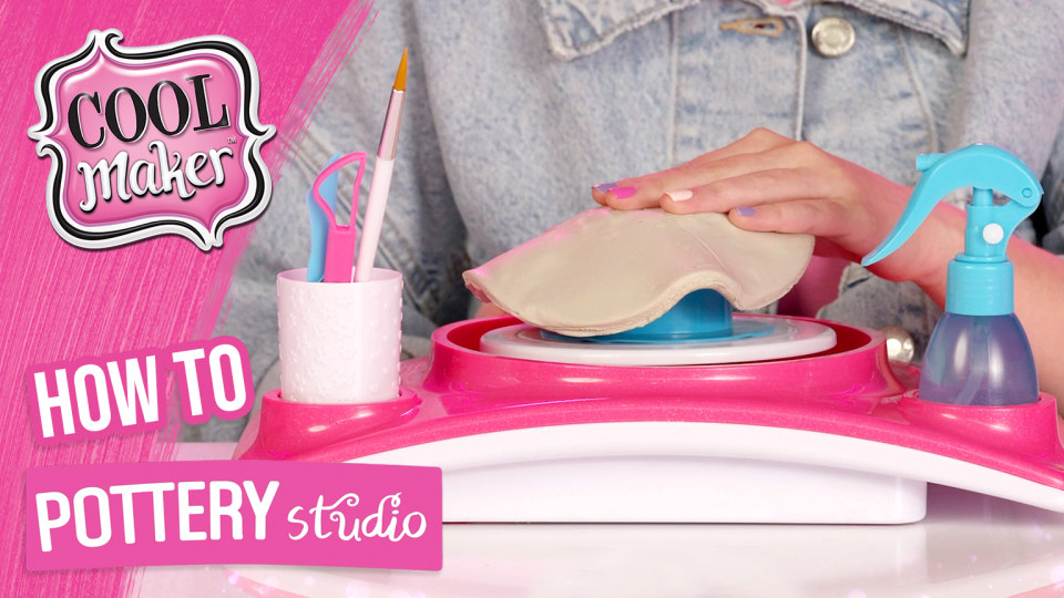 Make It Real: Mini Pottery Studio - 26 pcs DIY Pottery Kit, Mess Free Air  Dry Clay, 10 Projects, Tweens, Girls & Kids Ages 8+ 
