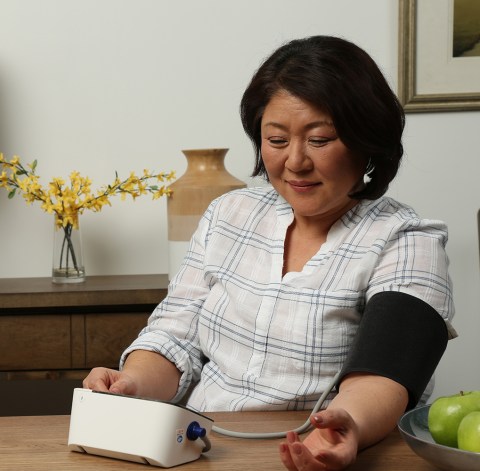 10 Series Wireless Upper Arm Blood Pressure Monitor – KM Supplies