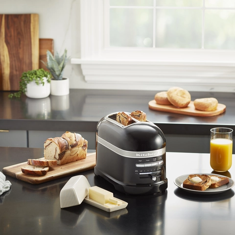 KitchenAid Pro Line Series 2-Slice Automatic Toaster in Frosted