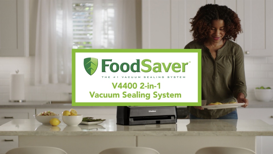 FoodSaver V4840 2-in-1 Vacuum Sealer Machine | Silver & 11 x 16' Vacuum  Seal Roll | Make Custom-Sized BPA-Free Vacuum Sealer Bags | 3-Pack