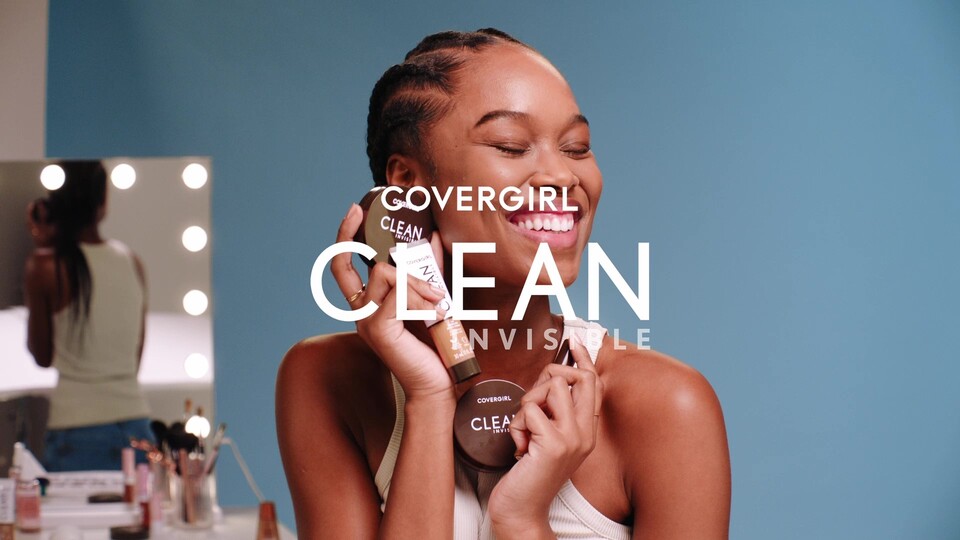 COVERGIRL Clean Invisible Liquid Foundation, 165 Tawny, 1.0 fl oz