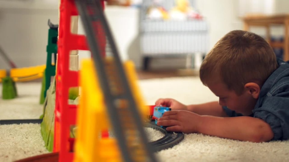 thumbnail video image 2 of Thomas & Friends TrackMaster Avalanche Escape Set, 2 of 25