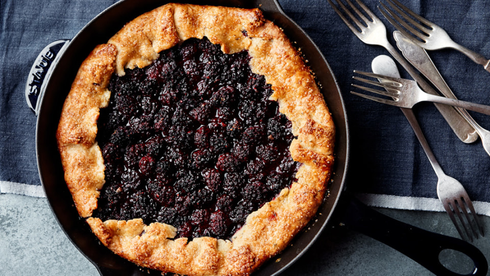 thumbnail video image 2 of Staub Cast Iron 11-inch Traditional Skillet - Cherry, 2 of 7