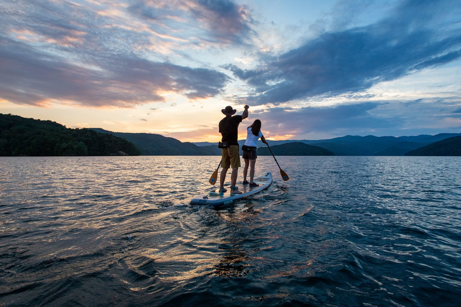 Foodrunner Canada Body Glove Tandem 4.57 m (15 ft.) 2person