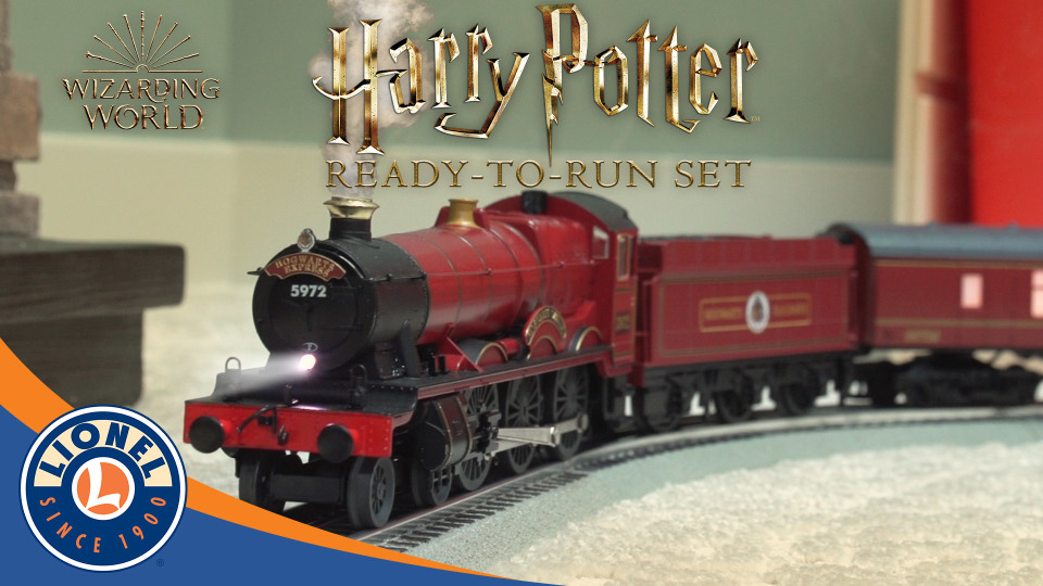 thumbnail video image 2 of Lionel Warner Bros. Hogwarts Express Electric O Gauge Train Set, 2 of 14