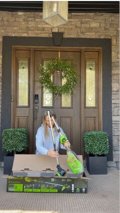 Greenworks 60V 16” Front Mount String Trimmer + 2.5Ah Battery & 3A