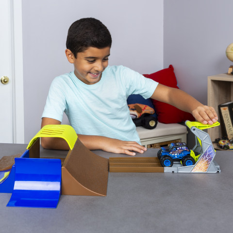Monster Jam, Official Champ Ramp Freestyle Playset Featuring