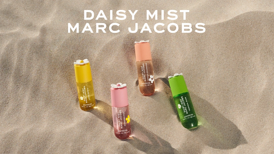 Daisy Mist by Marc Jacobs