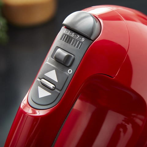 KitchenAid 9-Speed Hand Mixer in Onyx Black