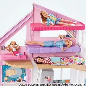 Maison de Malibu Barbie maison de ville a 2etages avec fonctions de transformation et plus de 25elements Notre exclusivite Toys R Us Canada