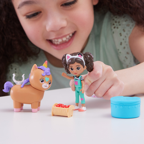  Gabby's Dollhouse, Gabby Girl and Kico the Kittycorn Toy  Figures Pack, with Accessories and Surprise Kids Toys for Ages 3 and up :  Toys & Games