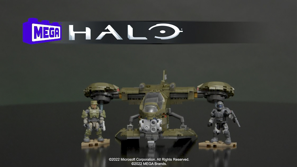 thumbnail video image 2 of MEGA Halo UNSC Hornet Recon Building Kit with 2 Micro Action Figures (291 Pieces), 2 of 7
