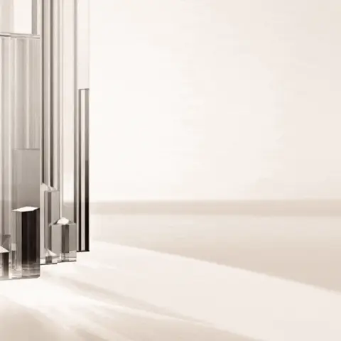 Gif com o Condicionador Si&#224;ge Dermo Hair Scalp Rebalance entrando.